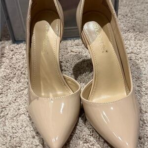 Shoe Dazzle Women's Beige Patent Pointed-Toe Pumps